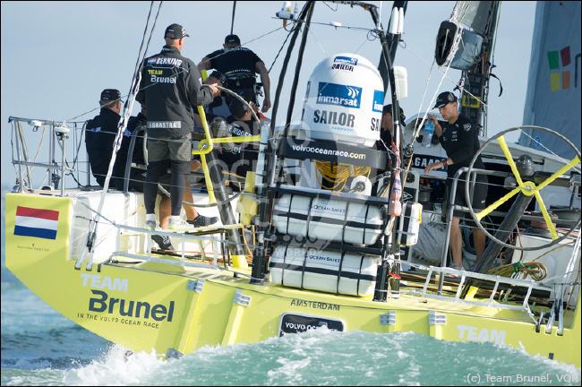 Bei weltweiten Segelregatten, wie hier beim Team Brunel whrend des Volvo Ocean Race 2014/2015 (VOR), sind alle Medien auf vernnftige Pressearbeit in Wort, Bild, Ton und Video angewiesen. Nun dann sind Sponsoren auch bereit, sich zu engagieren. Gleiches gilt auch fr normale Segelvereine.